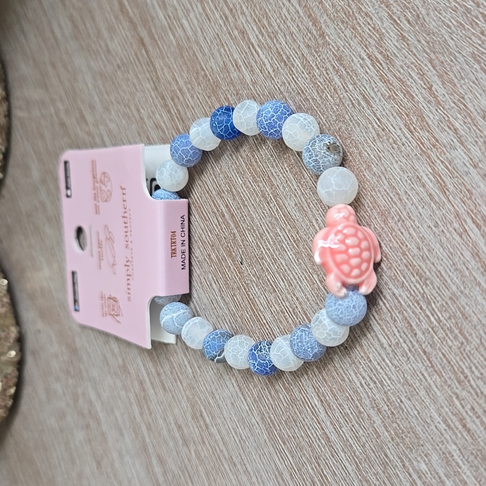 NWT Simply Southern Blue and White Beaded Tracker Bracelet with Pink Turtle - Picture 1 of 4